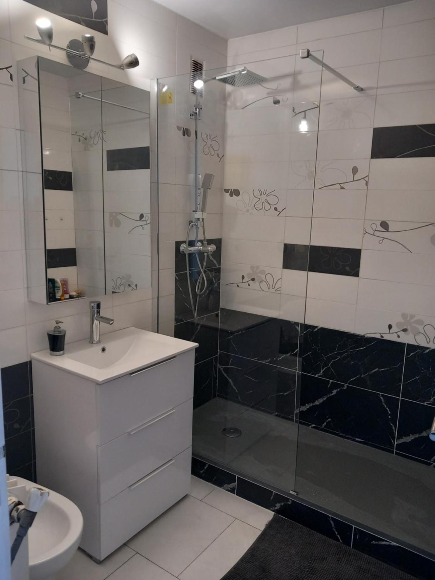 Chambre B1 Dans Un Appartement En Colocation Marseilles Exterior foto